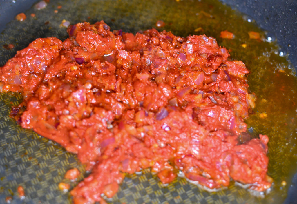 Creamy Vodka Rigatoni Takes ’N Plates